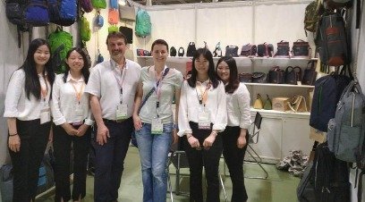 H1042999a4d924cfe9873d51a555153f9a