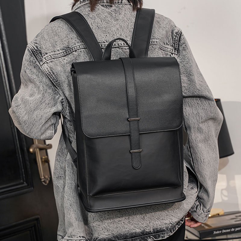 13-inch-Laptop-Backpack-Display-Image10