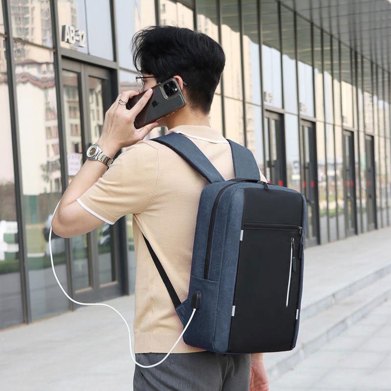 15-inch-Laptop-Backpack-Display-Image3
