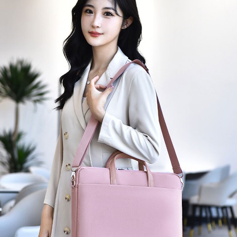 Custom-Laptop-Bag-Display-Photos5