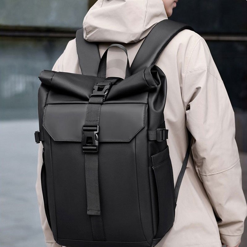 Custom-Laptop-Bag-Display-Photos9