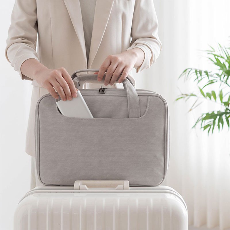 16-inch-laptop-bag-05