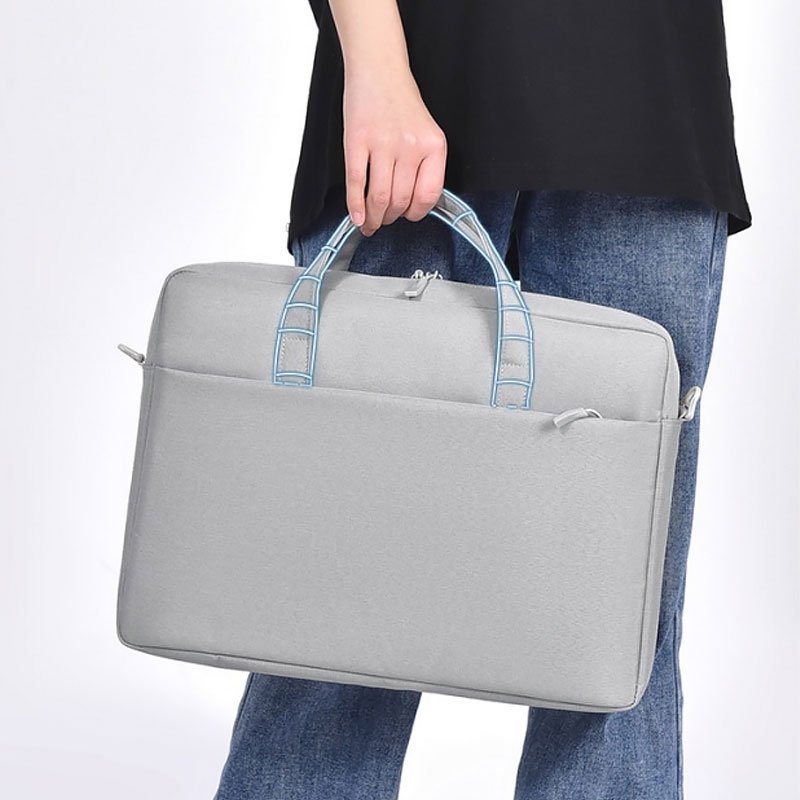 17-inch-laptop-bag-02