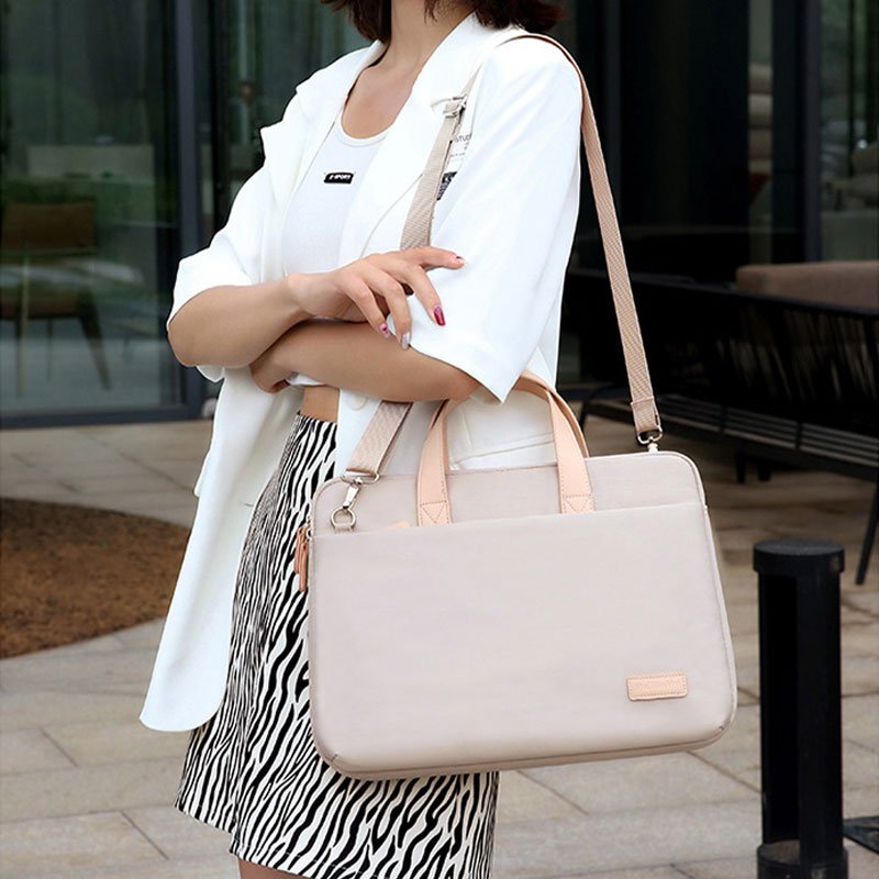 laptop-bag-for-women-02