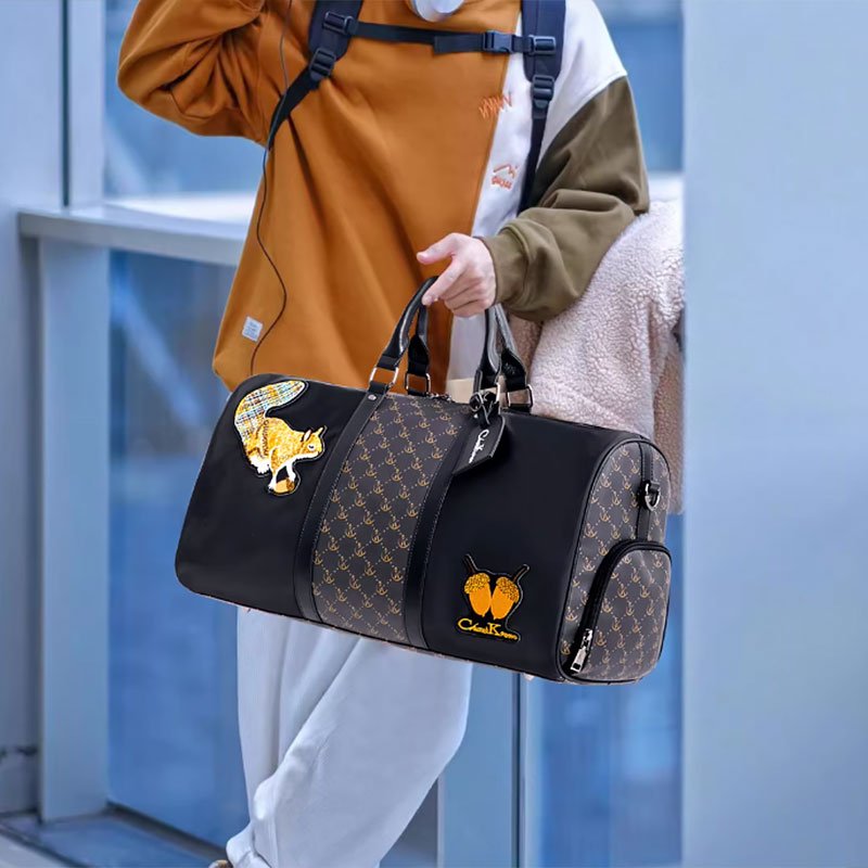 embroidered-duffle-bags