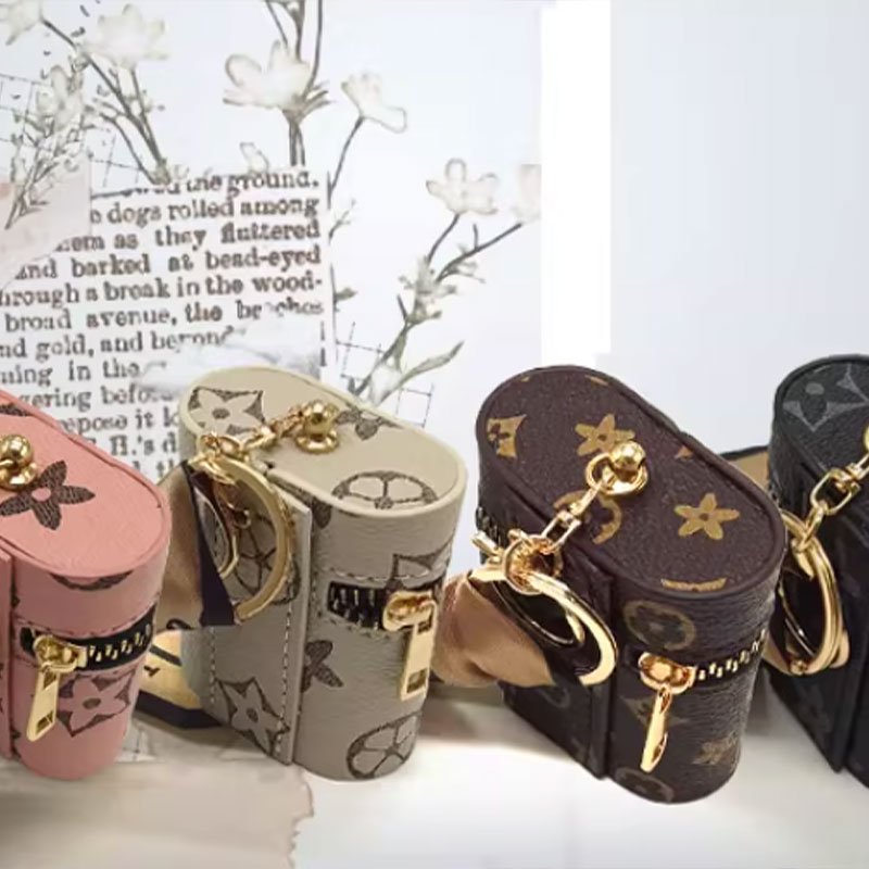 mini-duffle-bag-keychain-1