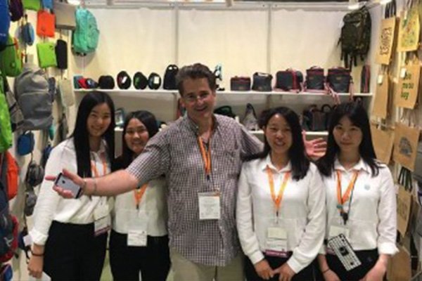 2024-367-Bags-Canton-Fair-Group-Photo