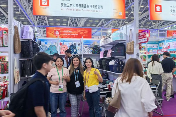 367-Bags-at-the-2025-Canton-Fair