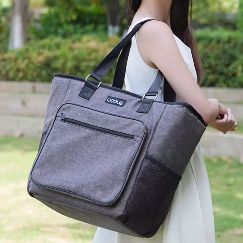 collapsible-cooler-bags-with-wheels-3