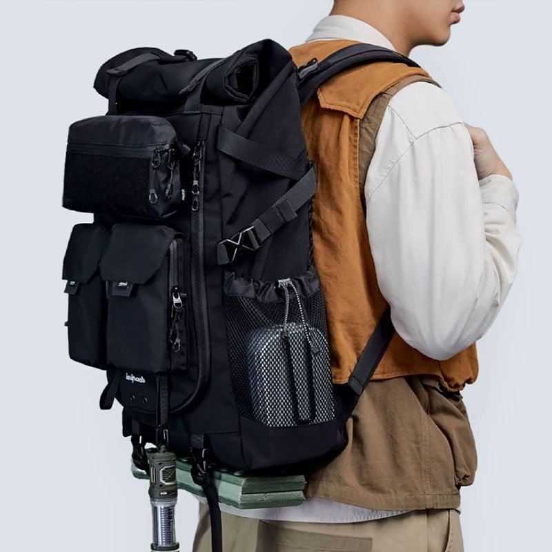 outdoor-laptop-backpack